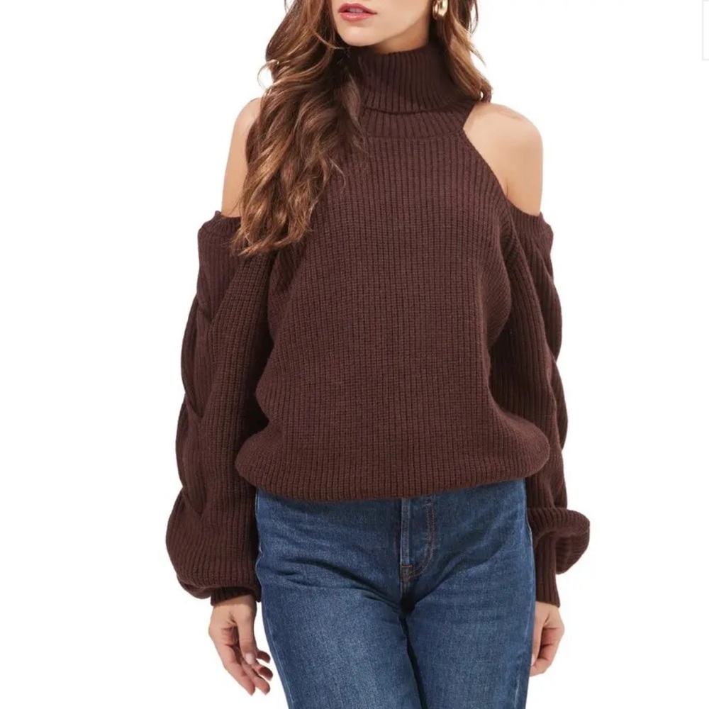 ASTR THE LABEL 
Rhoswen Cold Shoulder Turtleneck Sweater - Chocolate